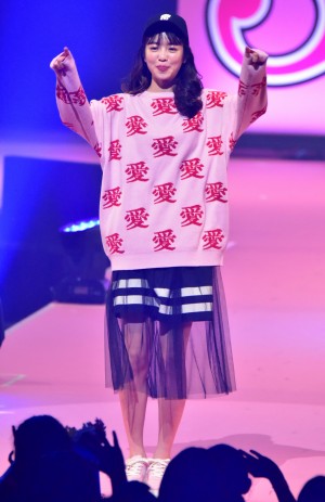 第22回「Seventeen夏の学園祭2018」に登場した横田真悠