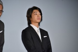 『コーヒーが冷めないうちに』完成披露試写会に登壇した伊藤健太郎