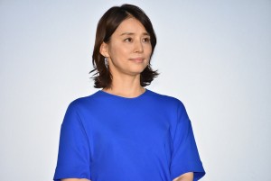 『コーヒーが冷めないうちに』完成披露試写会に登壇した石田ゆり子