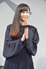 映画『散り椿』完成報告会見に出席した麻生久美子