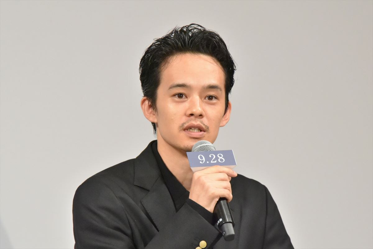 岡田准一、勝新太郎さんらを上回る速さの殺陣と絶賛されて「クラクラ」