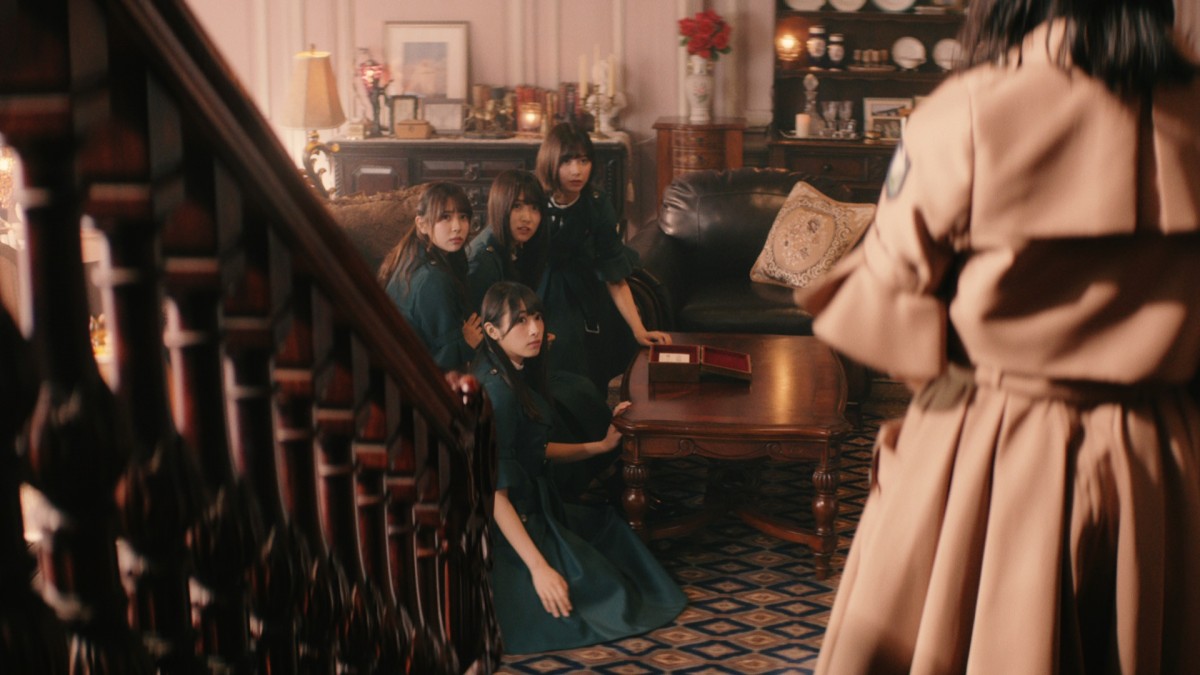 欅坂46・長濱ねるが名探偵に　ドヤ顔で謎を解決する新CM＆WEB動画公開
