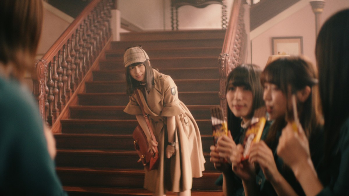 欅坂46・長濱ねるが名探偵に　ドヤ顔で謎を解決する新CM＆WEB動画公開