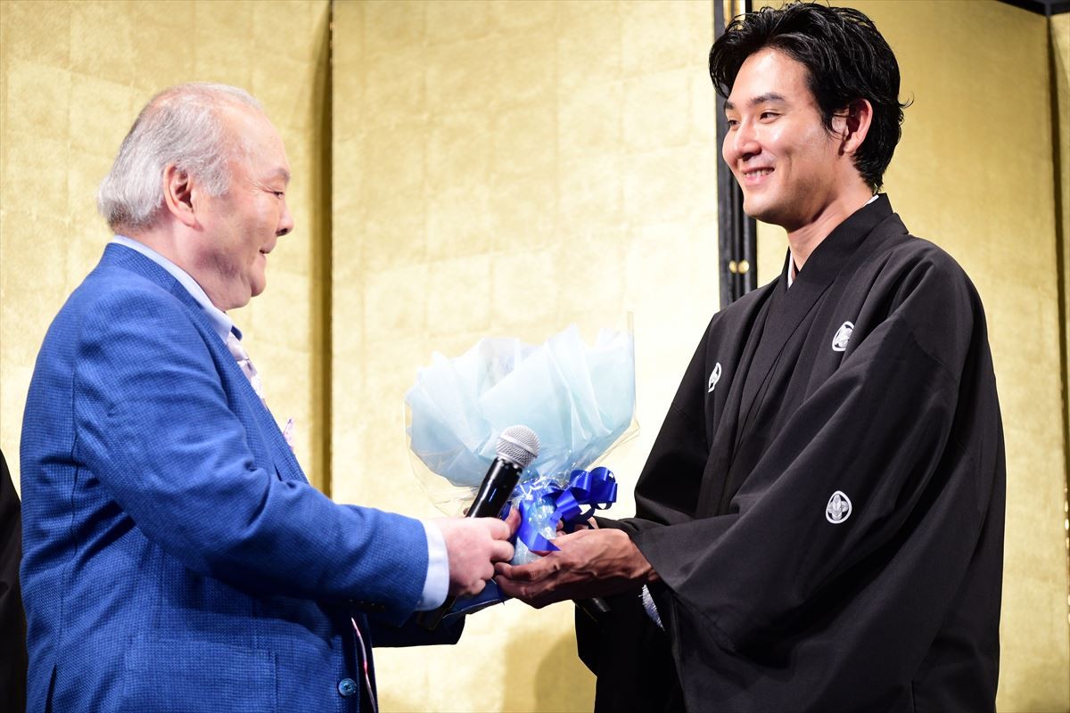 松田龍平「将棋愛にあふれた、かっこいい映画」 主演作をひふみんも絶賛