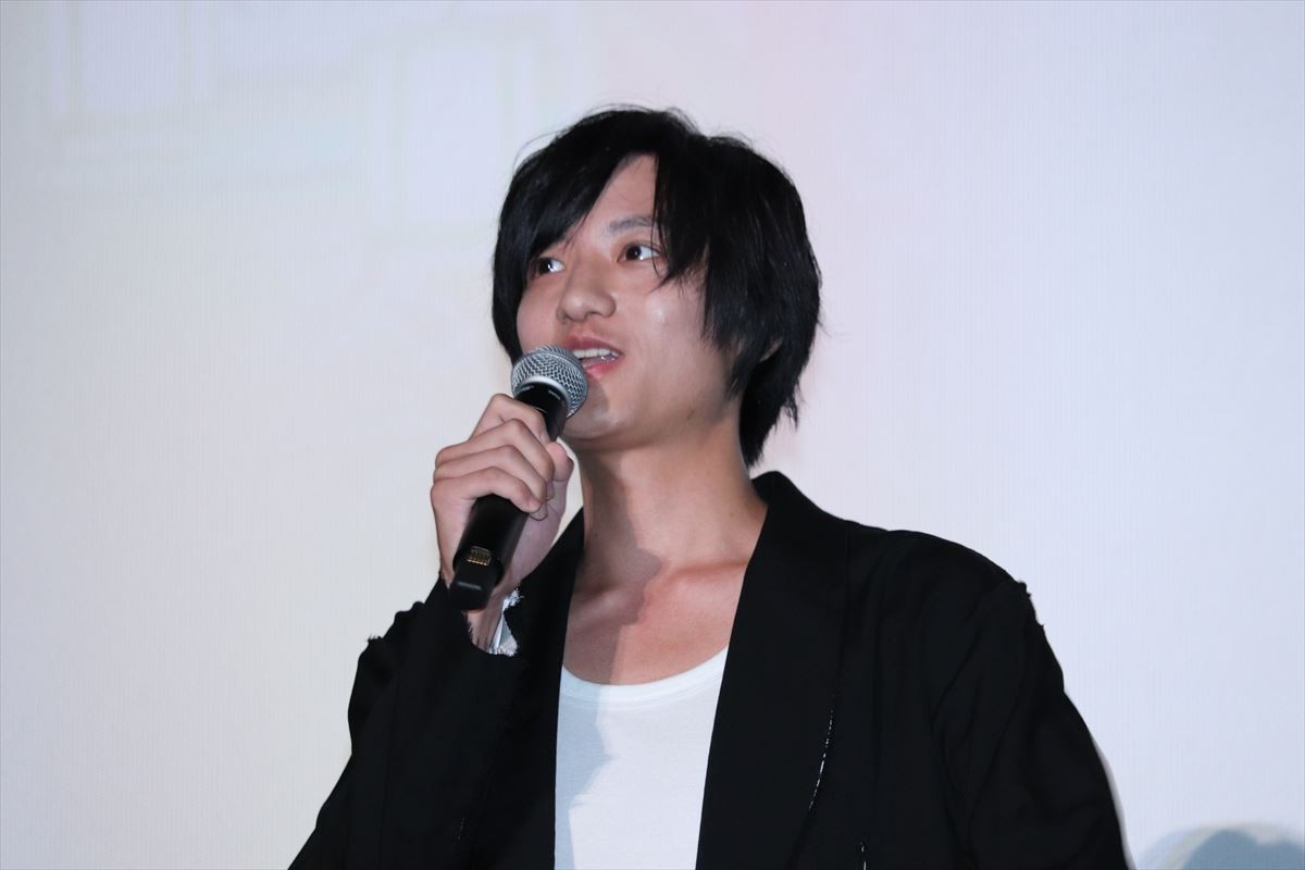 柳ゆり菜、野村周平のマイペースぶりは「めちゃくちゃです」と暴露