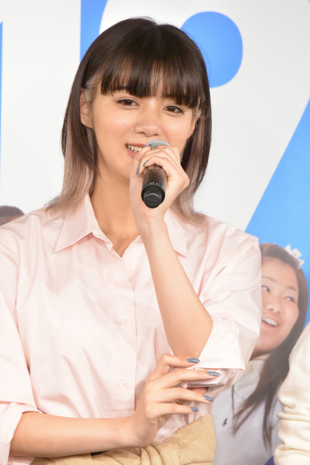 広瀬すず、渋谷降臨！ 90年代コギャルファッションには「憧れあった」