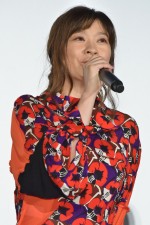 『SUNNY 強い気持ち・強い愛』公開初日舞台挨拶に登壇した篠原涼子
