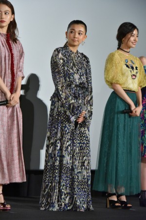 『SUNNY 強い気持ち・強い愛』公開初日舞台挨拶に登壇した野田美桜