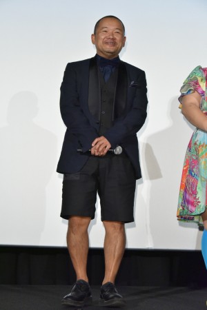 『SUNNY 強い気持ち・強い愛』公開初日舞台挨拶に登壇した大根仁監督