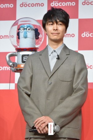 「NTTドコモ 新CMシリーズ発表会」に出席した長谷川博己