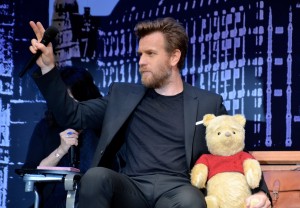 『プーと大人になった僕』ジャパンプレミアに登場したユアン・マクレガー