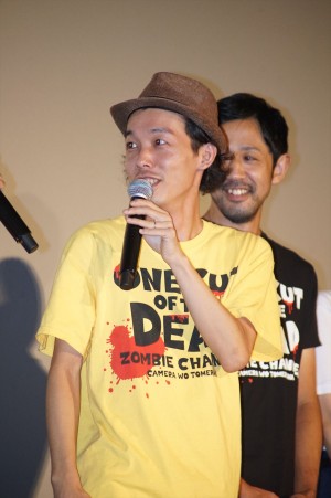 映画『カメラを止めるな！』“ポン”デ・ミリオン100万人動員アツアツ舞台挨拶に登壇した上田慎一郎監督