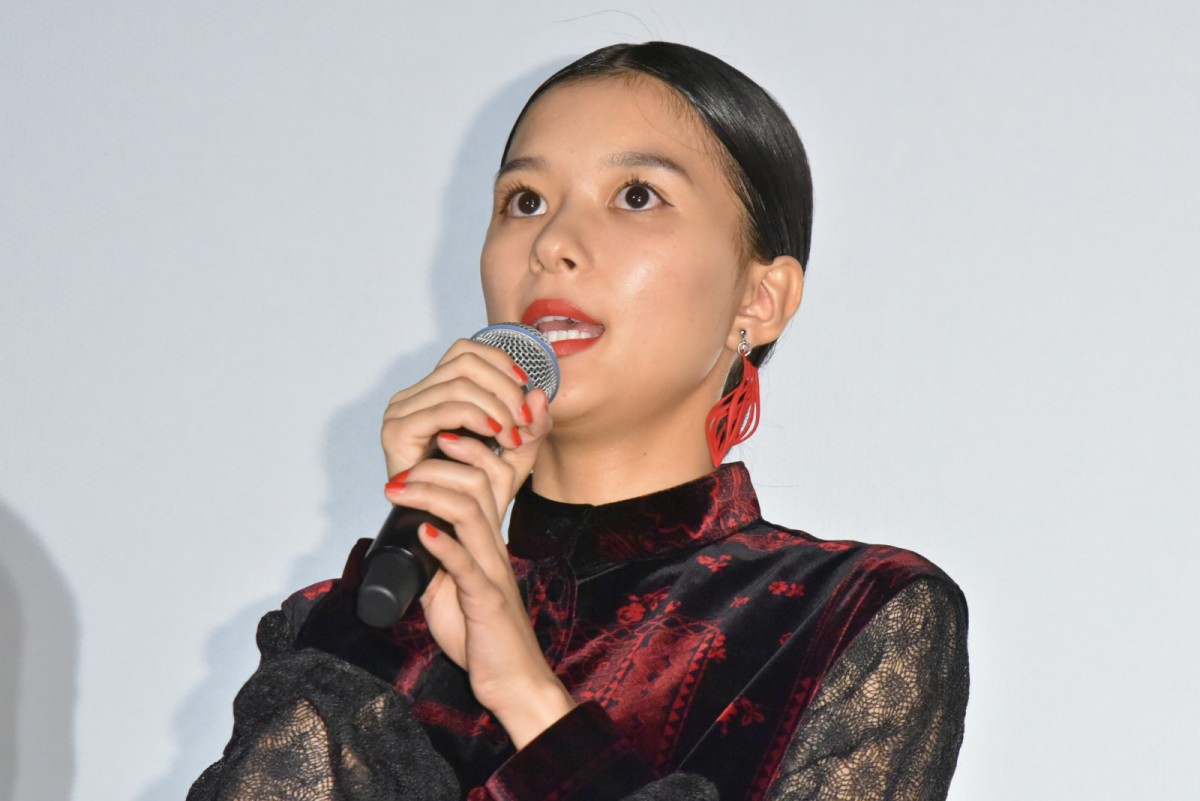 芳根京子、土屋太鳳と100回キス！「太鳳ちゃんとのキスは挨拶」
