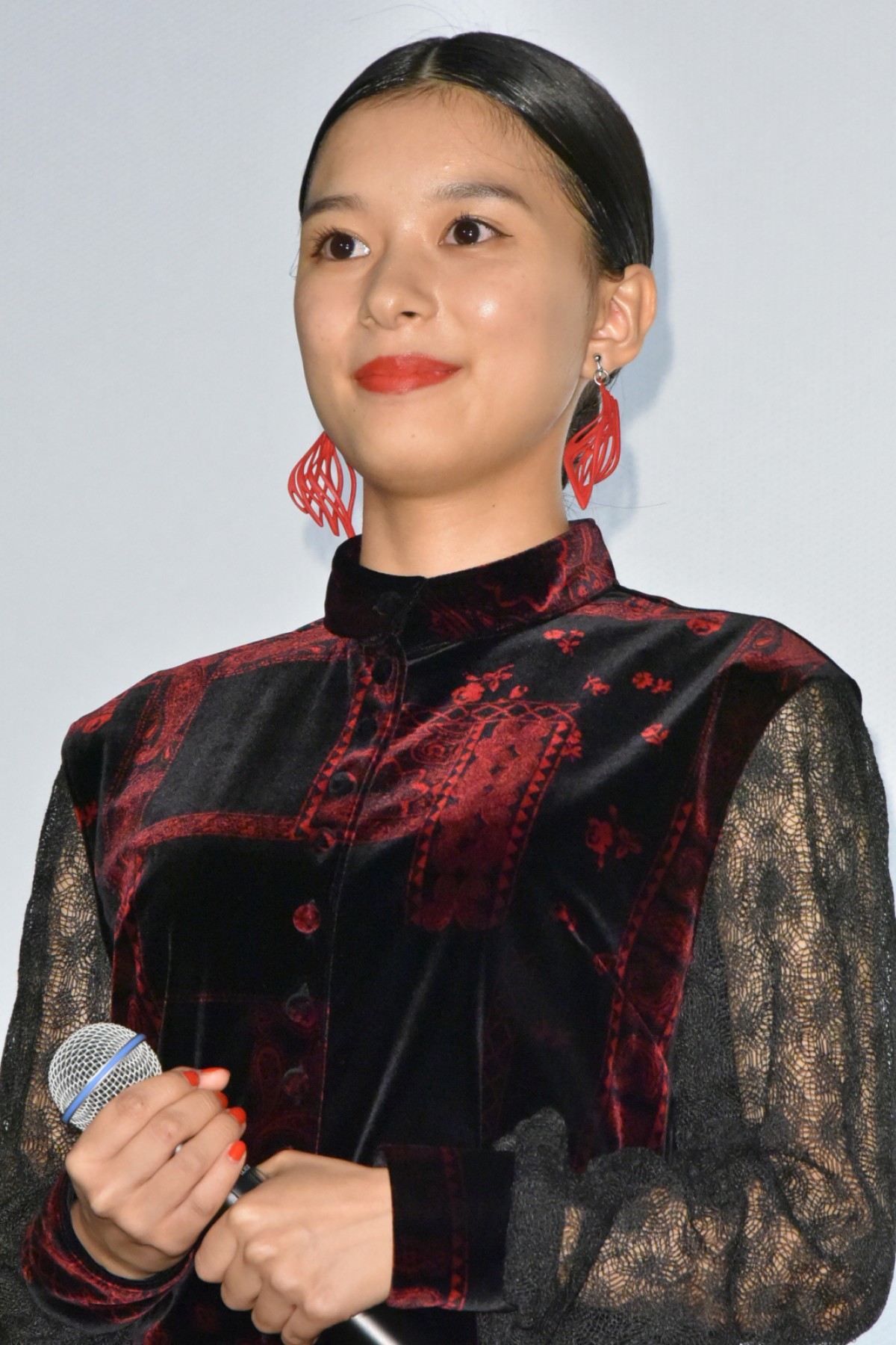 芳根京子、土屋太鳳と100回キス！「太鳳ちゃんとのキスは挨拶」