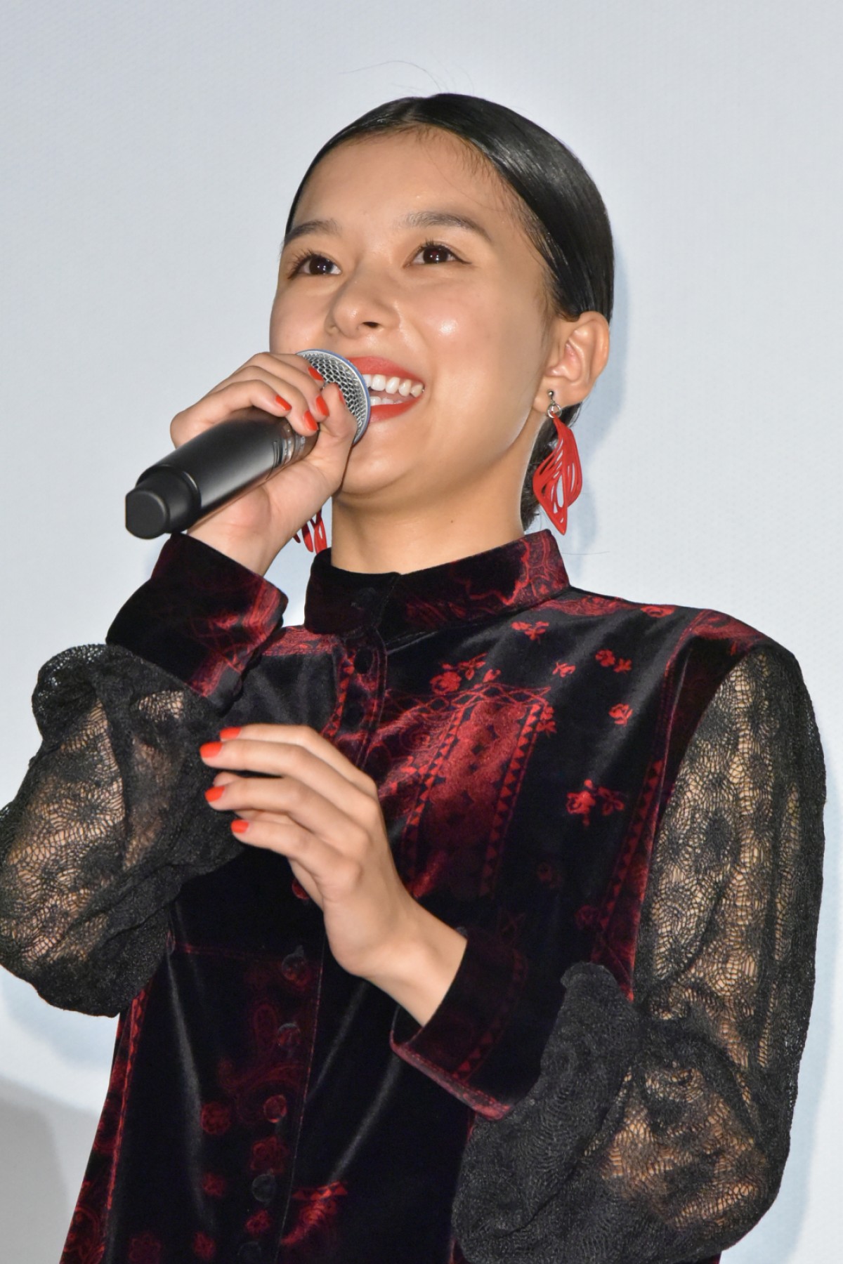 芳根京子、土屋太鳳と100回キス！「太鳳ちゃんとのキスは挨拶」