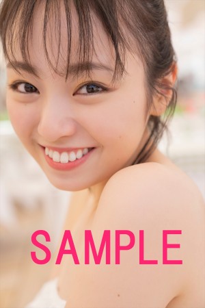 『今泉佑唯ソロ写真集　誰も知らない私』紀伊國屋特典ポストカード（2）