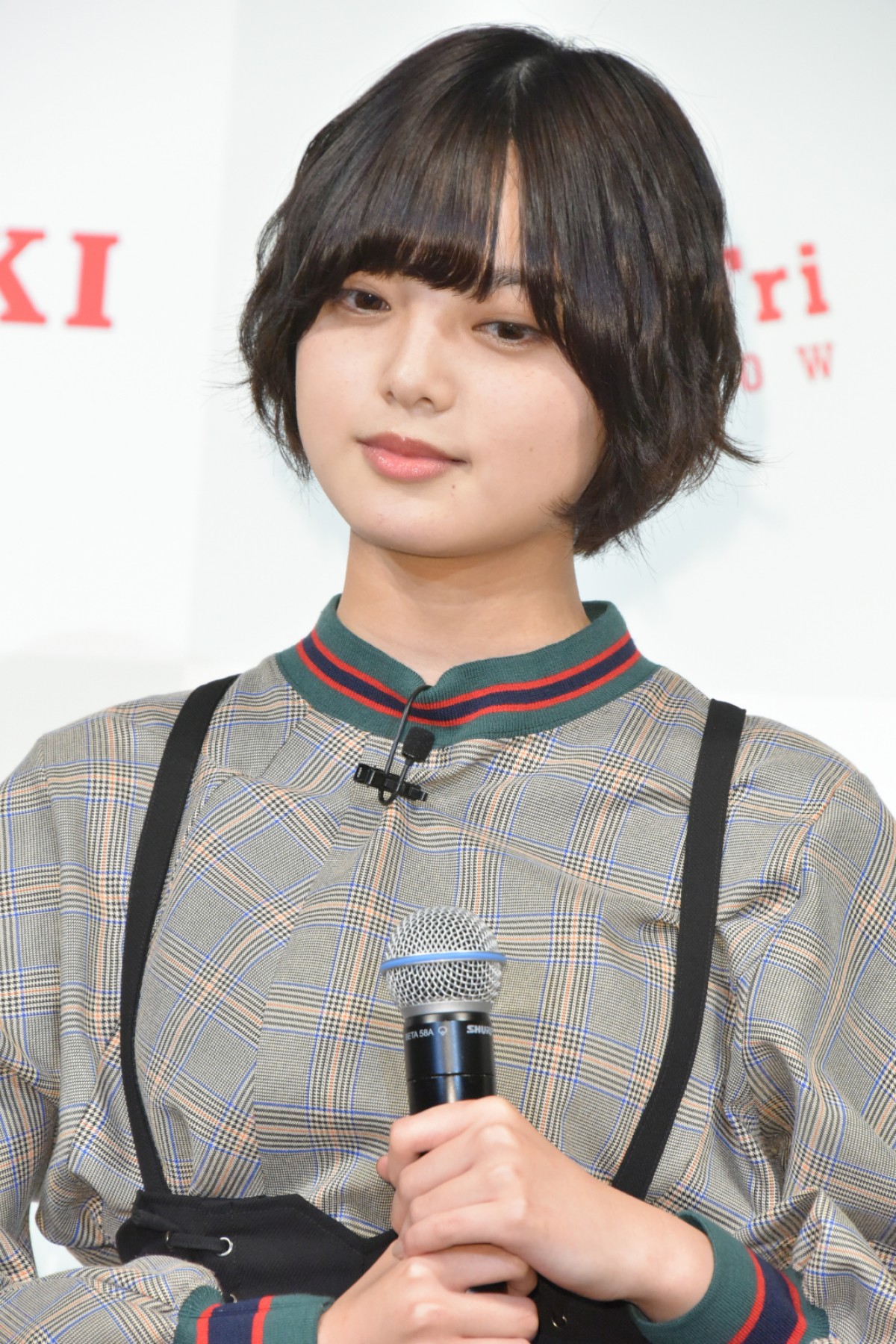 平手友梨奈、主演映画イベントへ元気に登場 “自転車練習”も告白