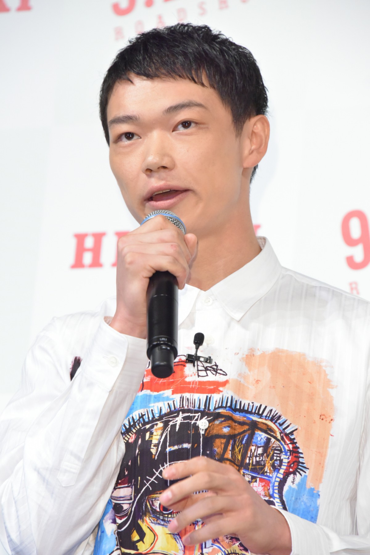 平手友梨奈、主演映画イベントへ元気に登場 “自転車練習”も告白