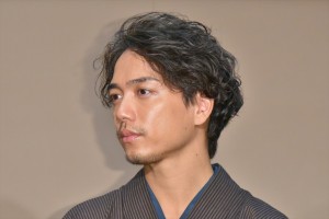 『昭和元禄落語心中』にて、山崎育三郎