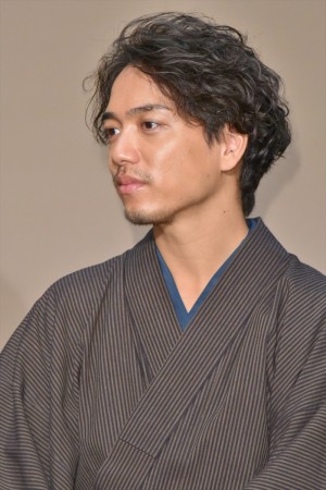 『昭和元禄落語心中』にて、山崎育三郎