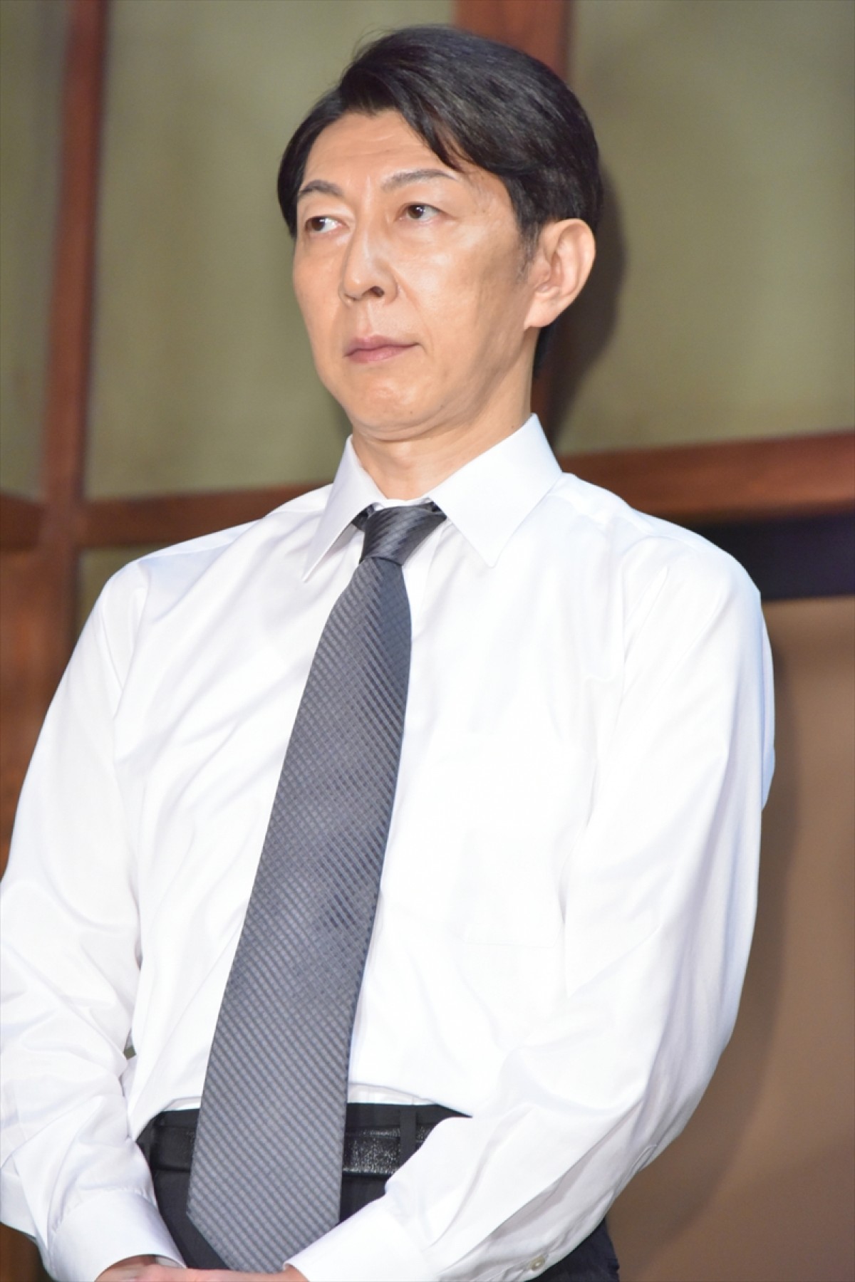 岡田将生、29歳の誕生日に“死神”をもらい戸惑う『昭和元禄落語心中』