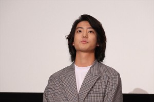 映画『覚悟はいいかそこの女子。』完成披露上映会に登場した伊藤健太郎