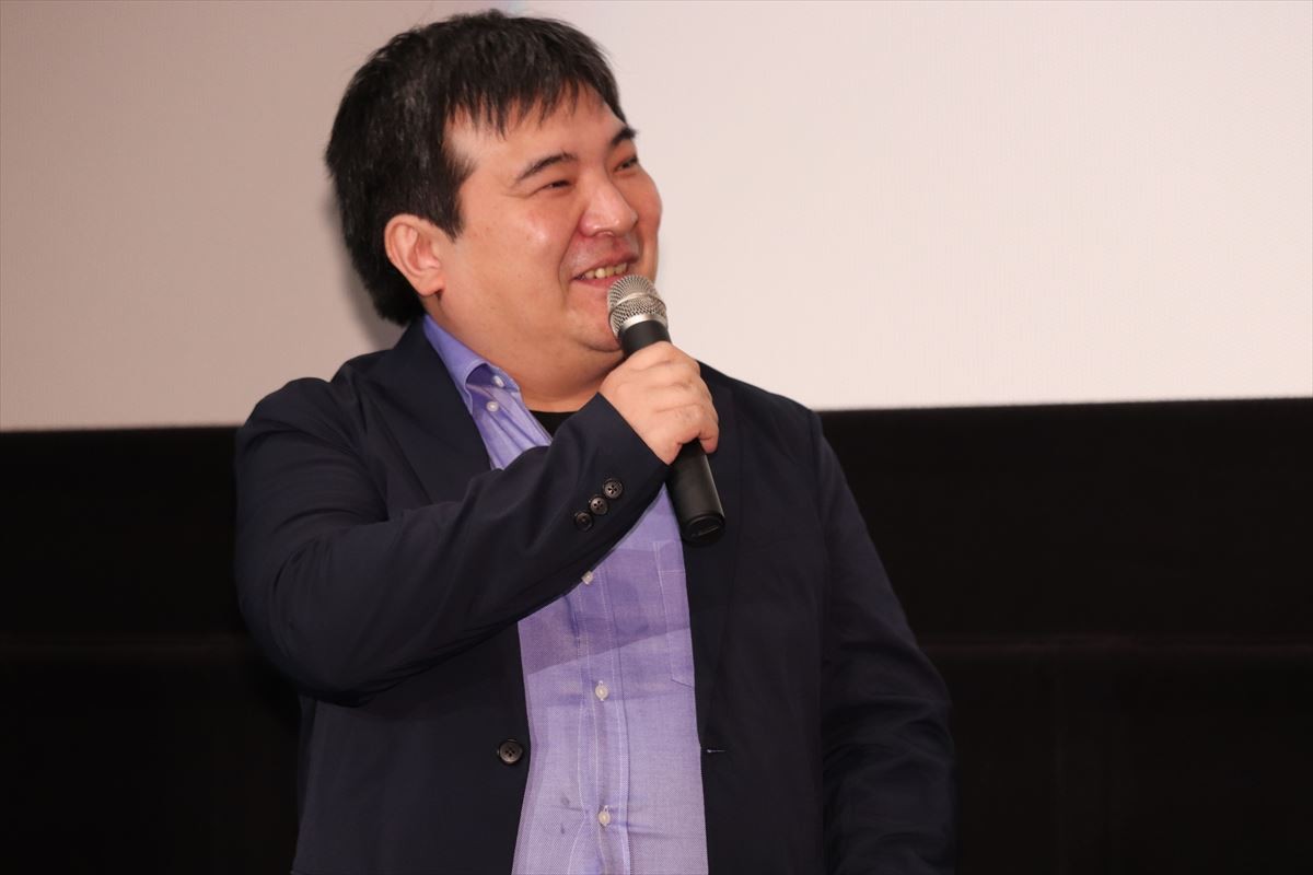 中川大志がエア壁ドン　男性キャスト陣の“愛の告白”にファン大興奮