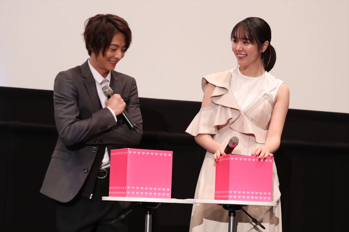 中川大志がエア壁ドン　男性キャスト陣の“愛の告白”にファン大興奮