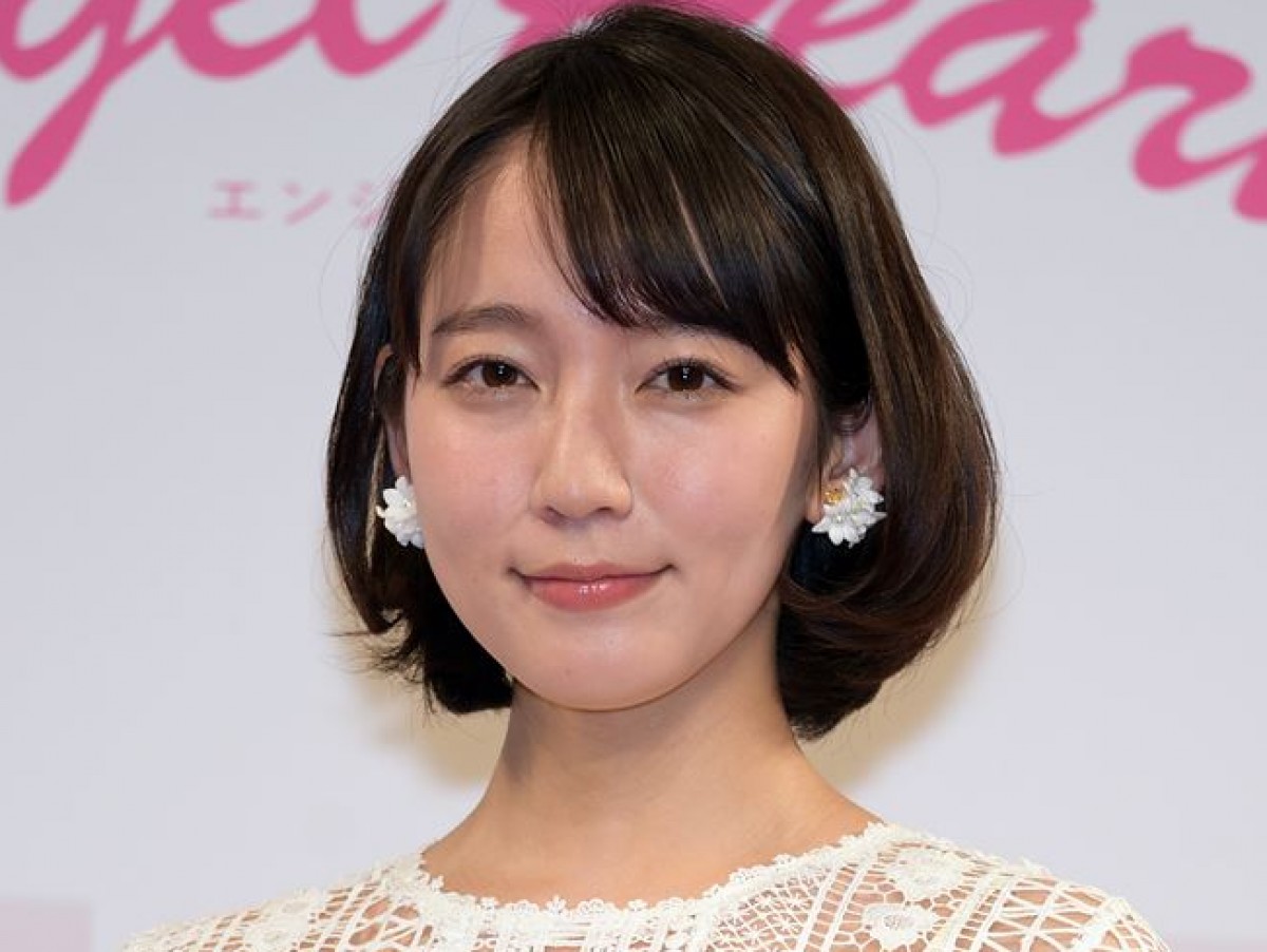 吉岡里帆、キュートな猫耳姿に「キツネもいいけどにゃんこも可愛い」