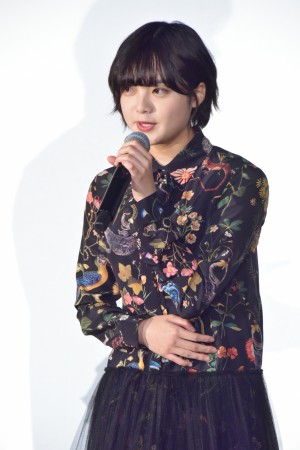 『響 ‐HIBIKI‐』初日舞台挨拶に登壇した平手友梨奈