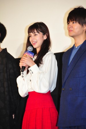 映画『3D彼女　リアルガール』公開記念舞台挨拶に登壇した中条あやみ