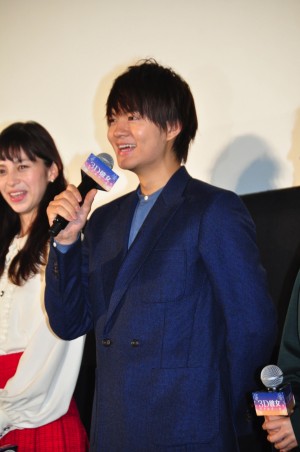 映画『3D彼女　リアルガール』公開記念舞台挨拶に登壇し佐野勇斗