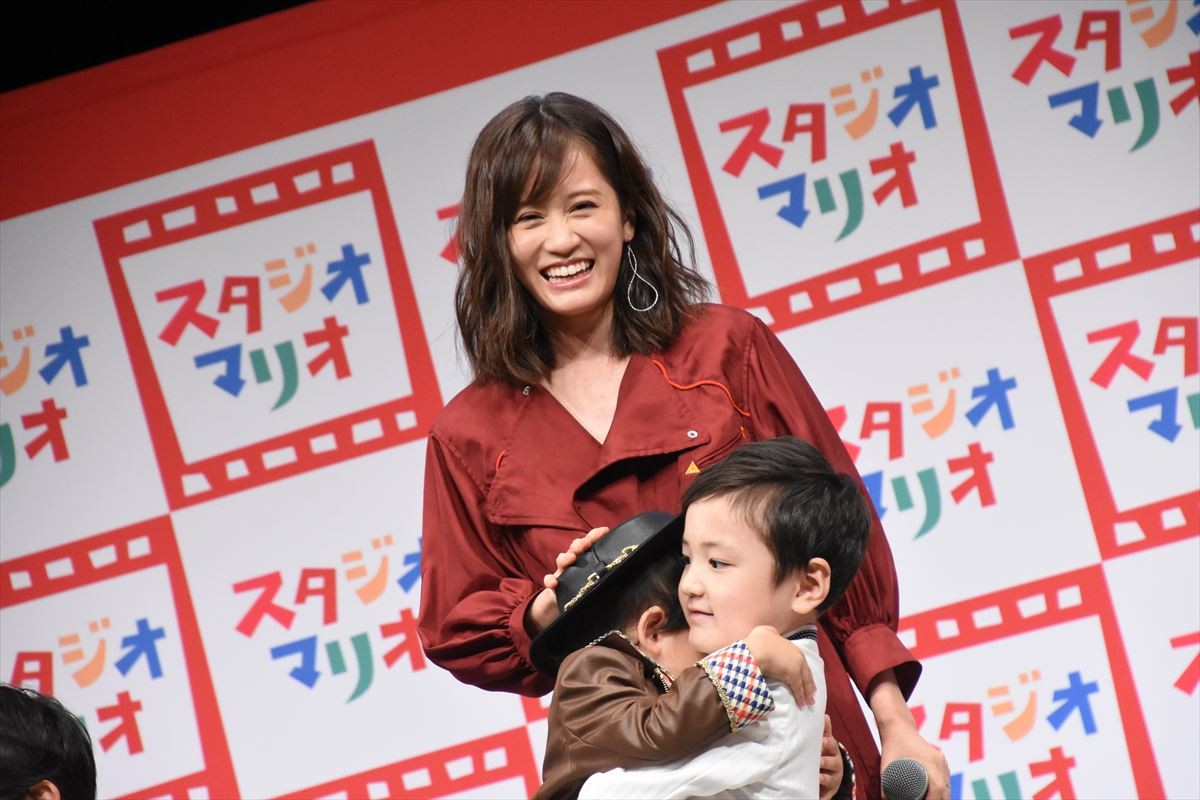 前田敦子、妊娠発表後初の公の場で“親バカ宣言”「いっぱい写真撮る」