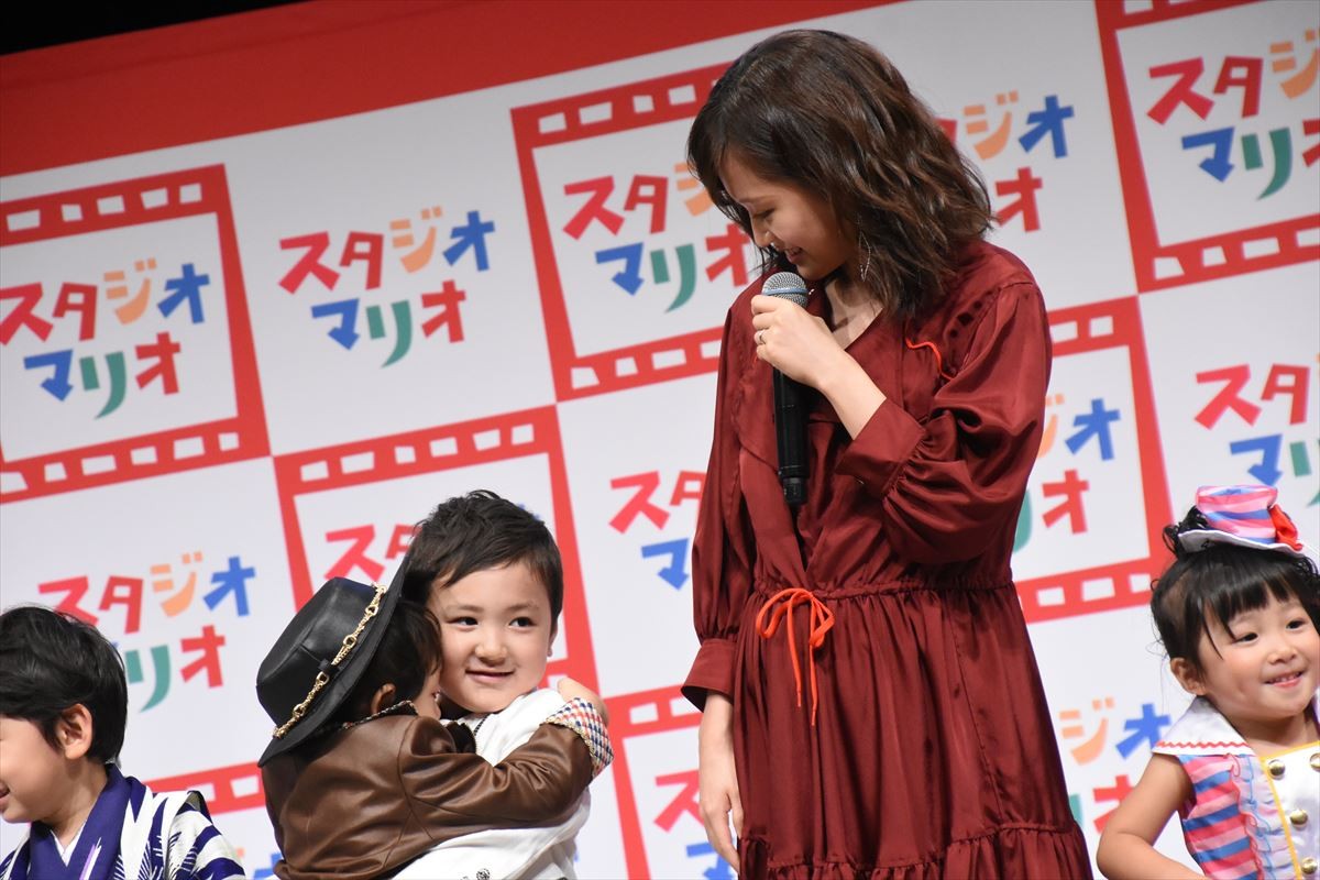 前田敦子、妊娠発表後初の公の場で“親バカ宣言”「いっぱい写真撮る」