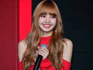 「キットカット」日本発売45周年 セレブレーションパーティーに登場したLISA（BLACKPINK）