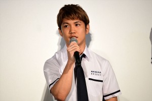 映画『あの頃、君を追いかけた』完成披露試写会に登壇した佐久本宝