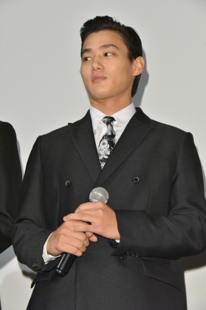 映画『純平、考え直せ』初日舞台挨拶に登壇した野村周平