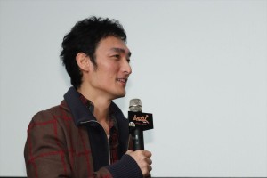 『ムタフカズ』完成披露イベントに登壇した草なぎ剛