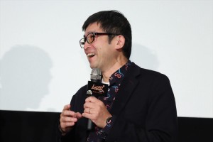 『ムタフカズ』完成披露イベントに登壇した西見祥示郎監督