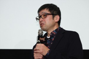 『ムタフカズ』完成披露イベントに登壇した西見祥示郎監督