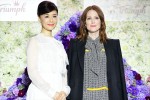 「CELEBRATE 18FW COLLECTION of FLORALE by Triumph」に出席した（左から）大地真央、ジュリアン・ムーア