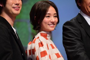 映画『体操しようよ』完成披露舞台挨拶に登壇した木村文乃