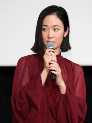 『散り椿』初日舞台挨拶に登壇した黒木華