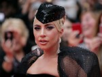 レディー・ガガ、キャリア初期に鼻の整形を勧められ断固拒否