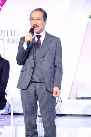 木曜ドラマ『リーガルＶ～元弁護士・小鳥遊翔子～』制作発表記者会見に登場した小日向文世