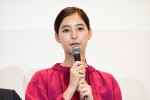 ドラマ『SUITS／スーツ』記者会見に登壇した新木優子