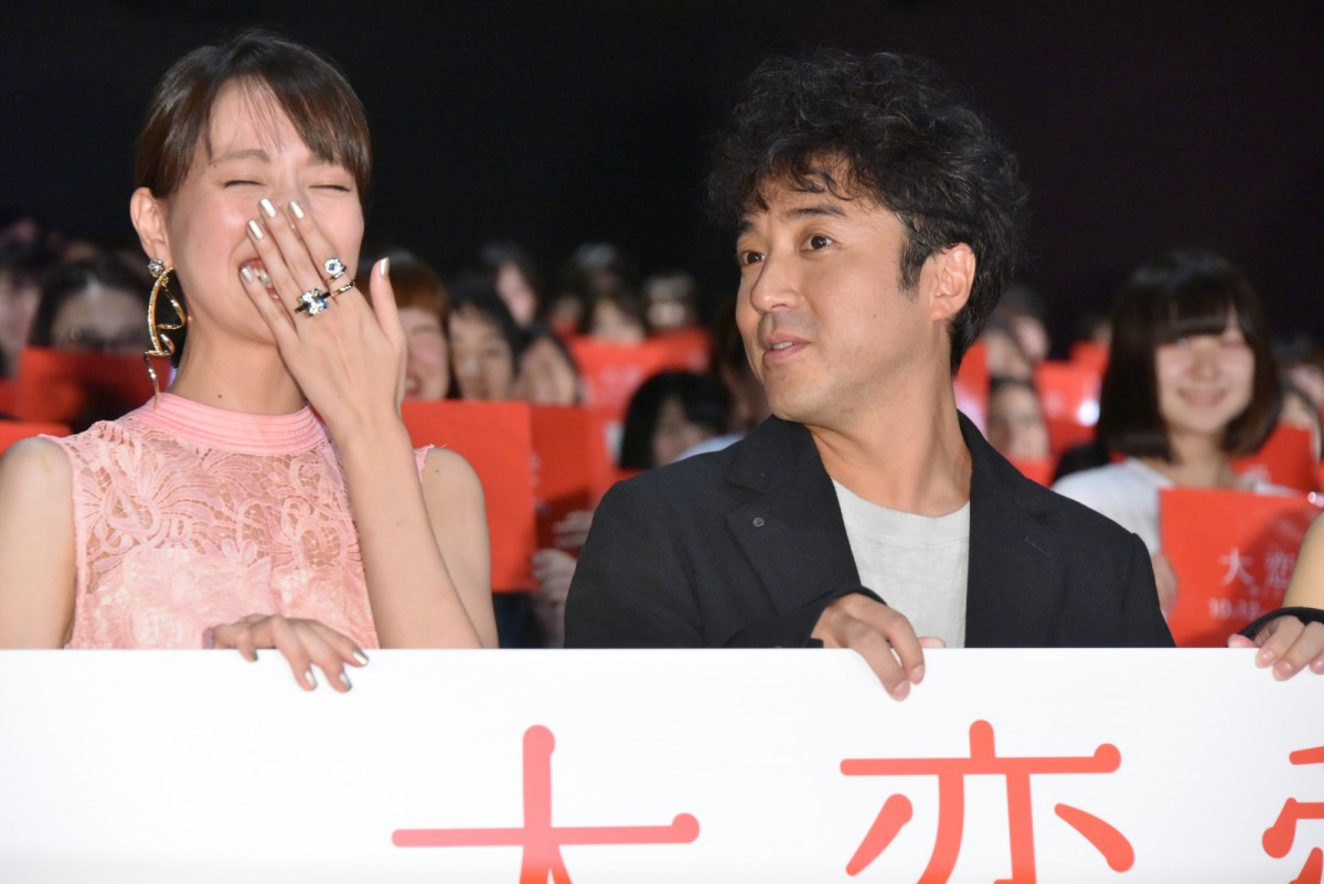 戸田恵梨香、恋人・ムロツヨシに爆笑「どうやって好きになったらいい？」
