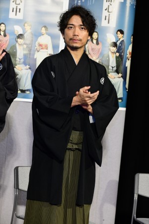 ドラマ10『昭和元禄落語心中』試写会に出席した山崎育三郎