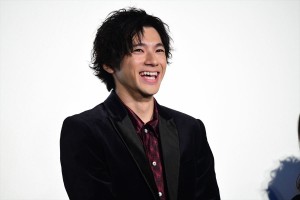 映画『あの頃、君を追いかけた』初日舞台挨拶に登壇した山田裕貴