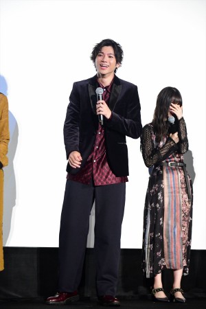 映画『あの頃、君を追いかけた』初日舞台挨拶に登壇した山田裕貴